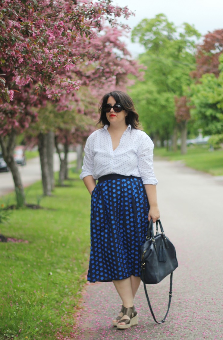 blue polka dots outfit