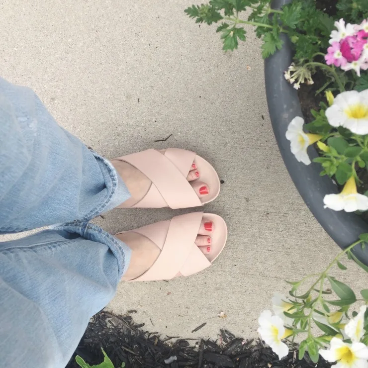 everlane form crossover sandal review