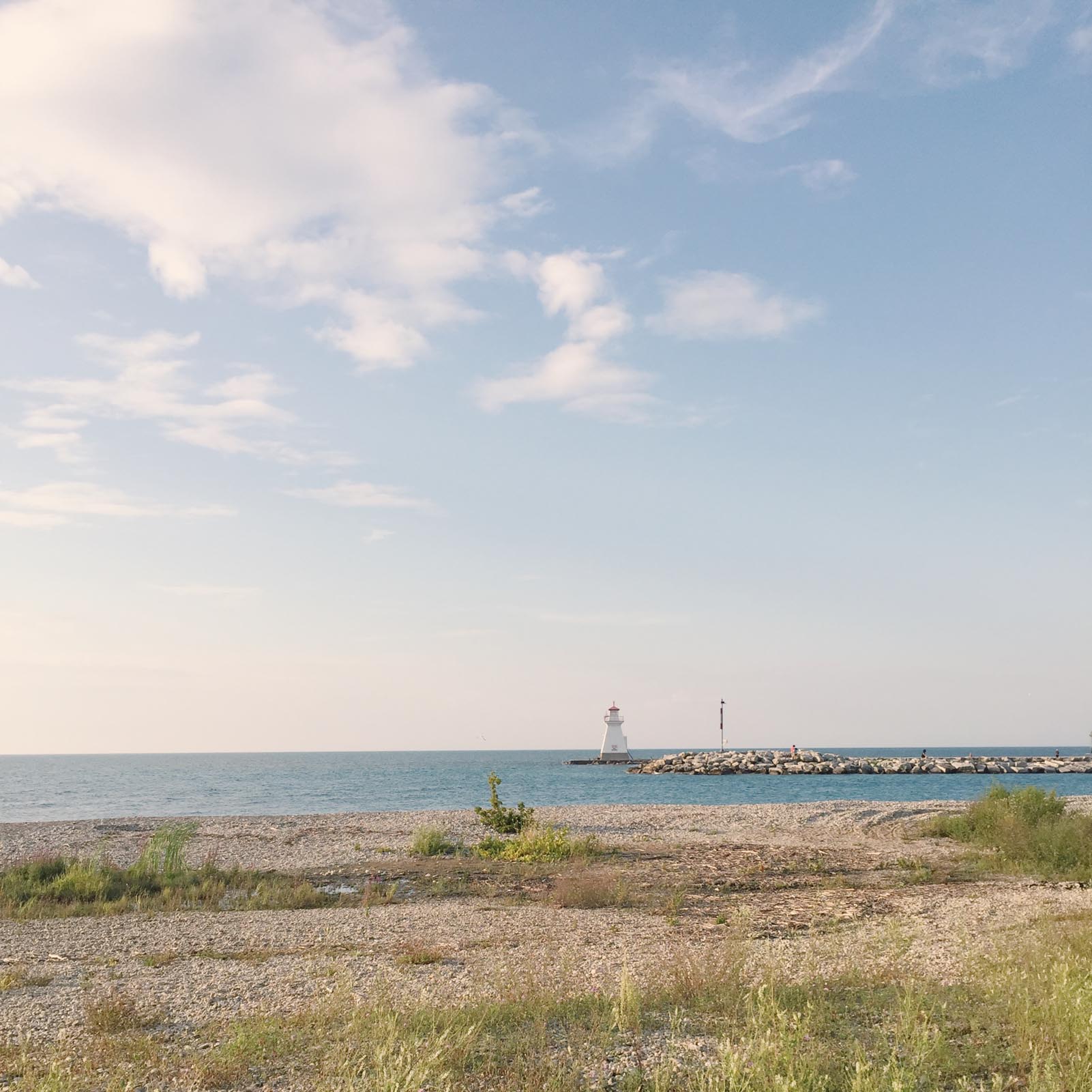 reasons to visit the great lakes, lighthouses on the great lakes