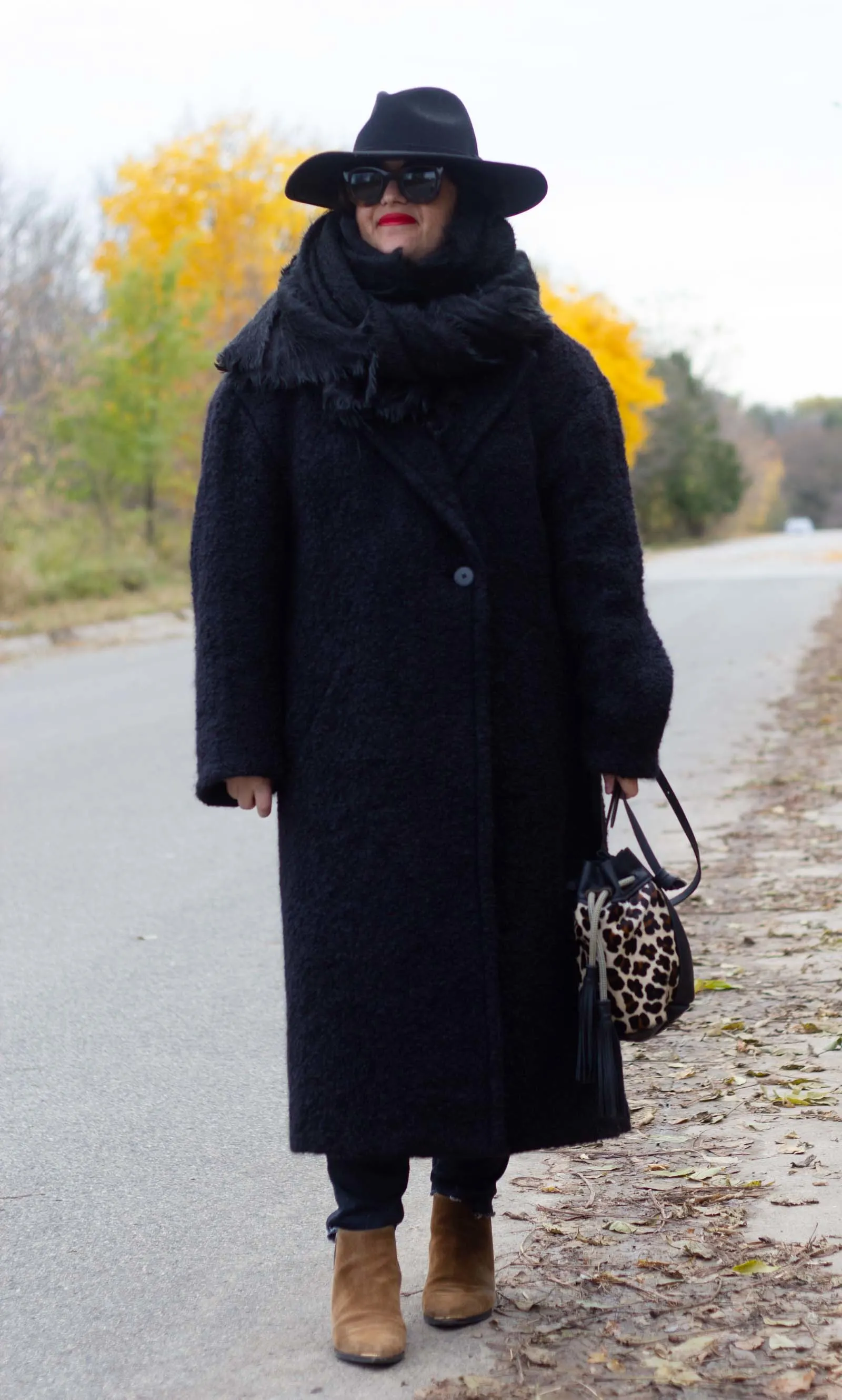 all black outfit, aritzia coat