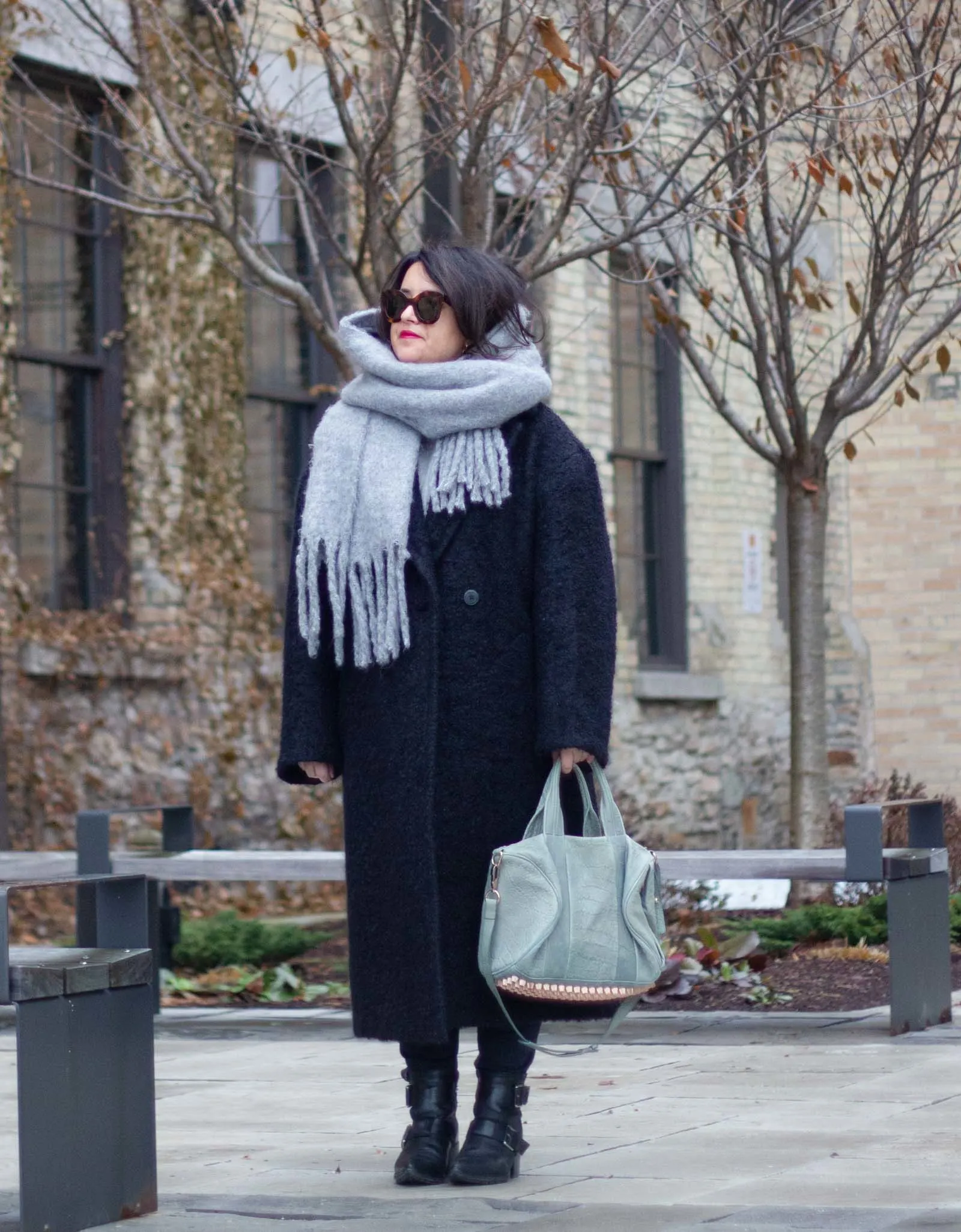 black and grey outfit, black coat with grey accessories