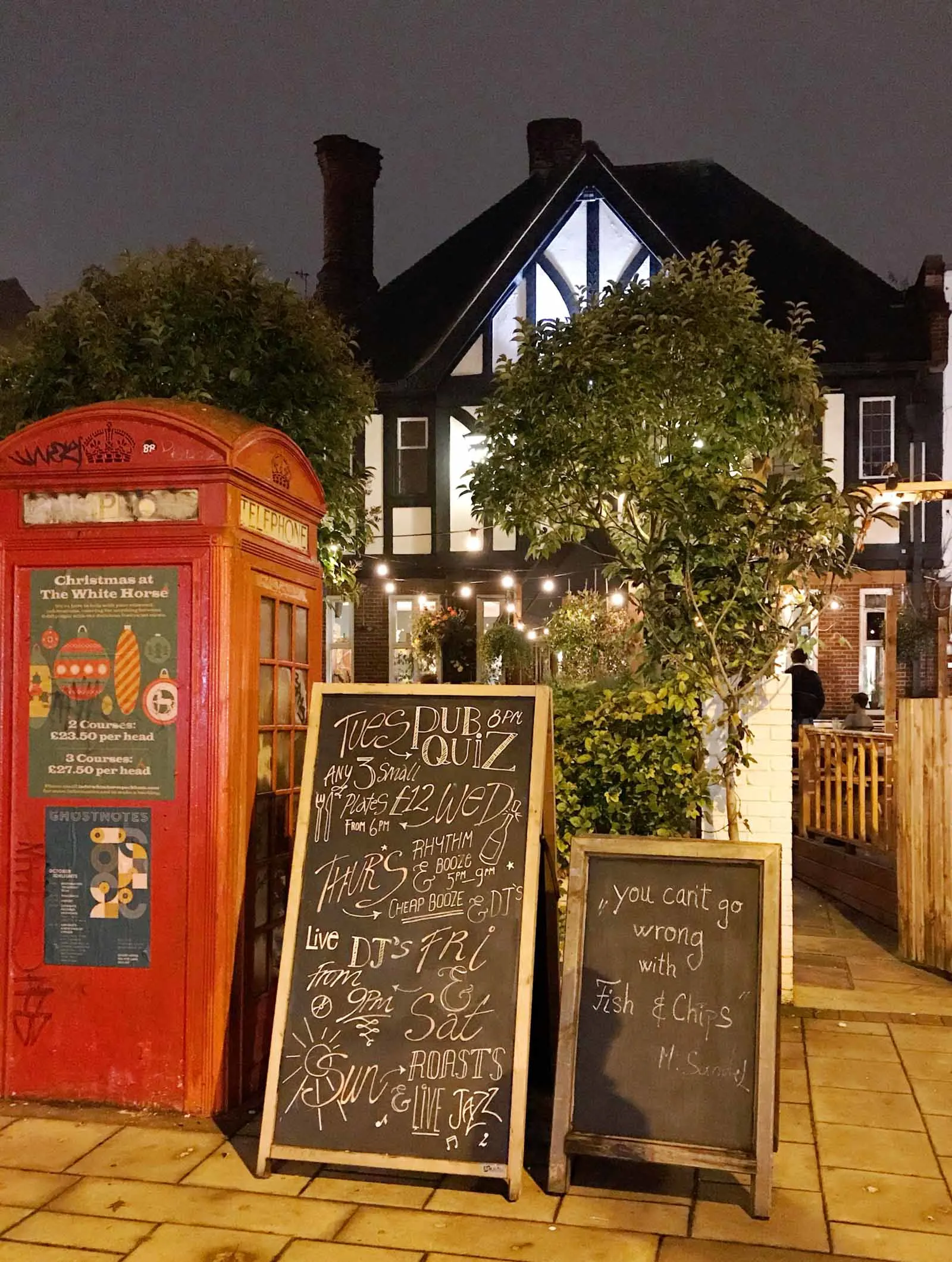 must visit pubs in London, Whitehorse Pub Peckham