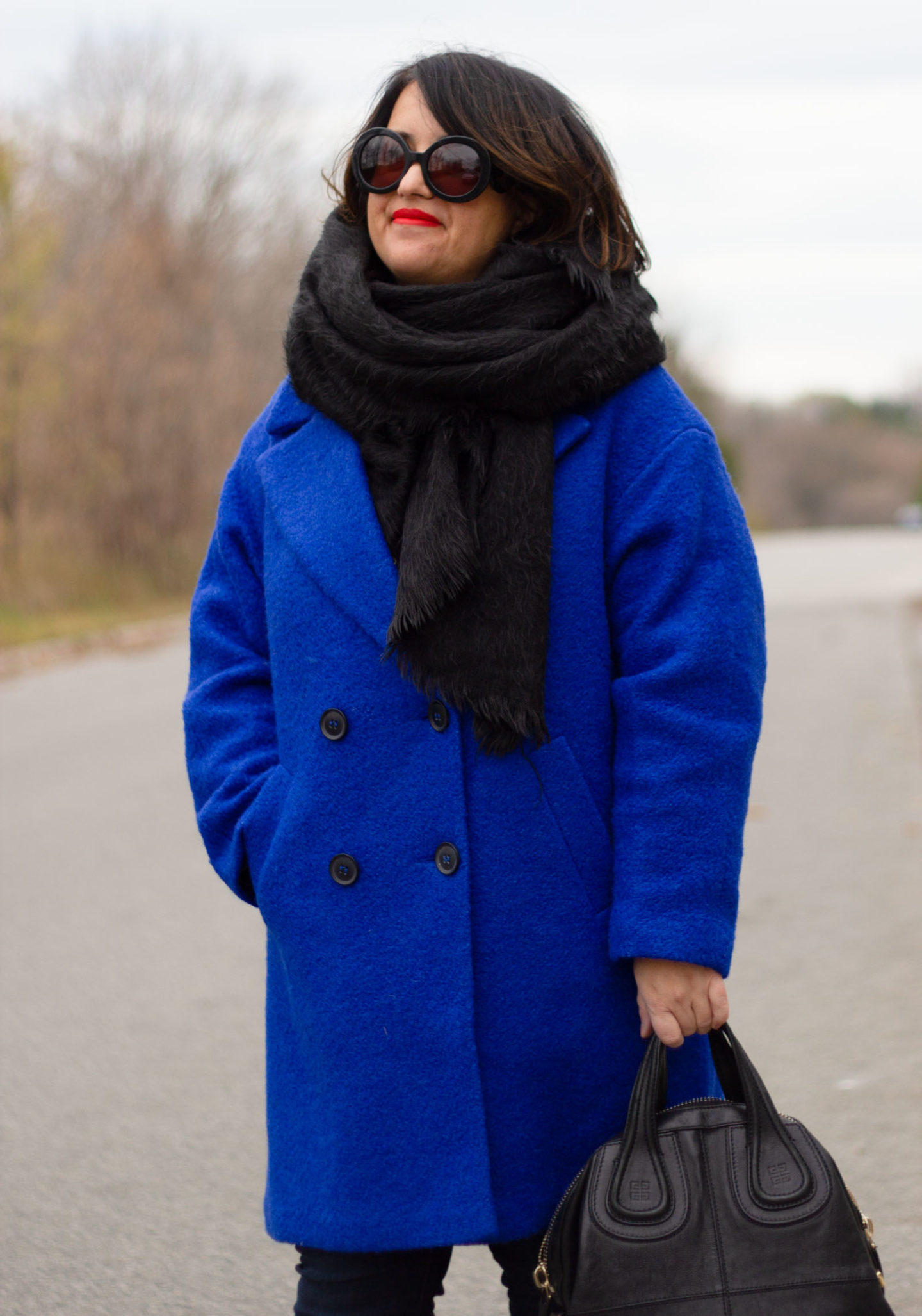 Black and blue winter outfit