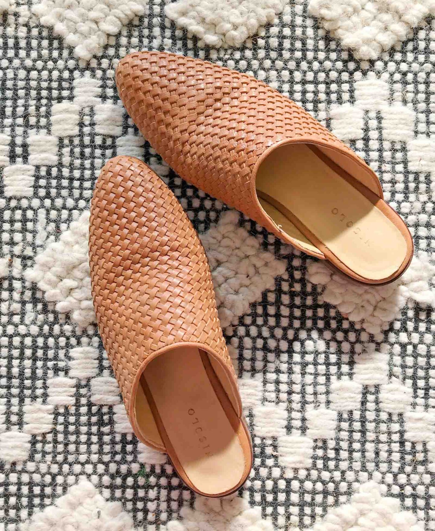 nisolo ama woven mule