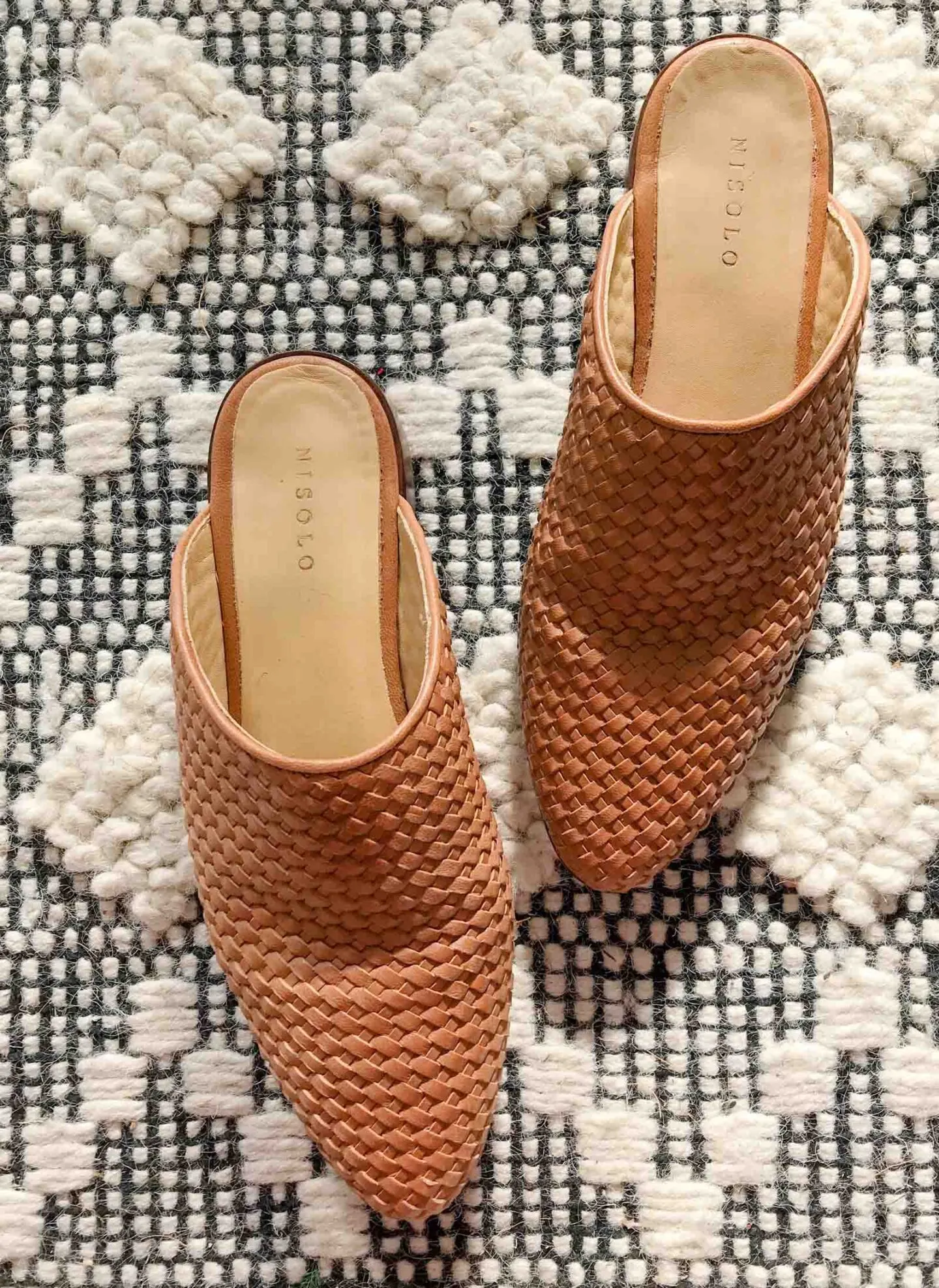 nisolo woven ama mule