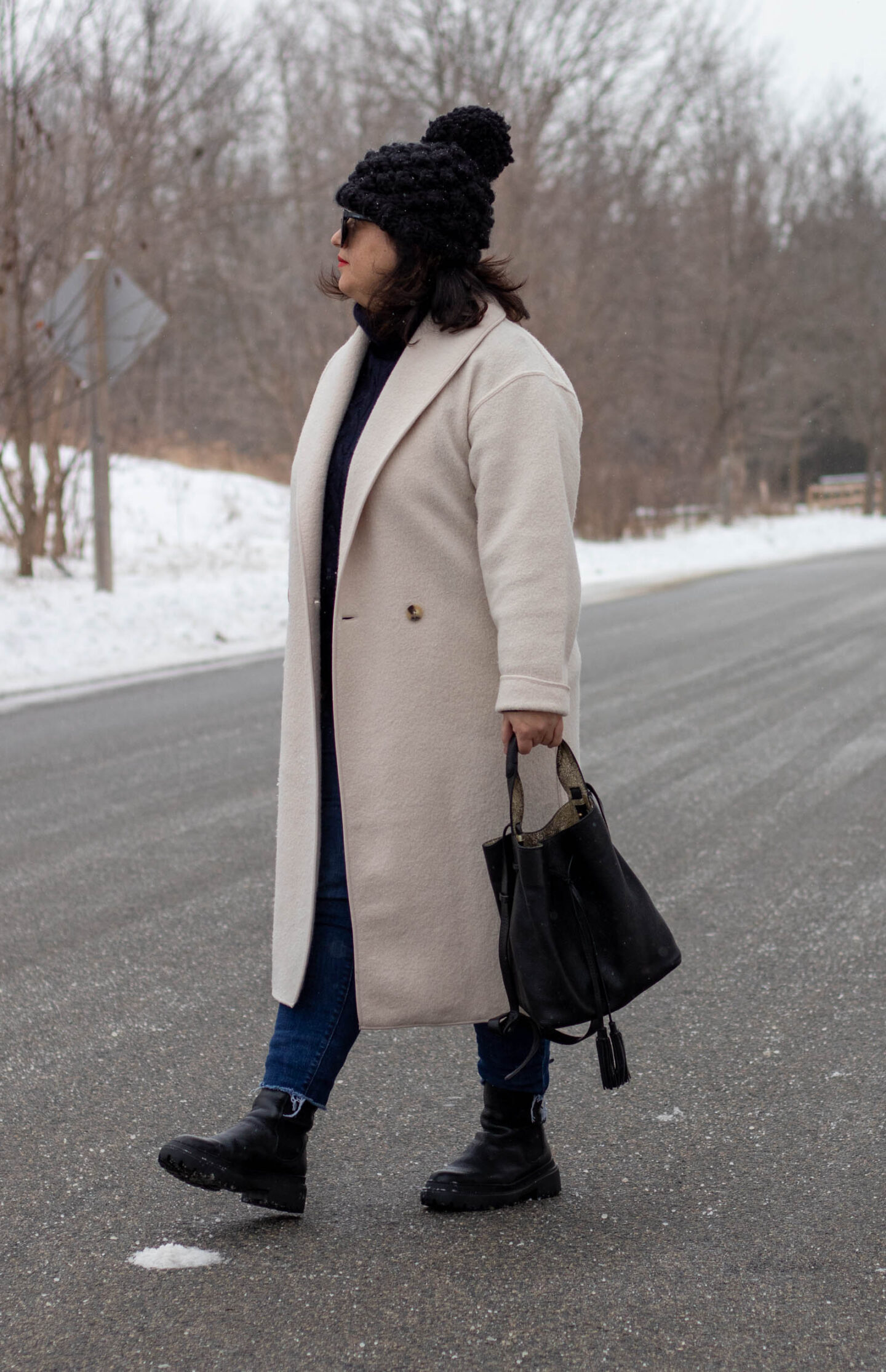 aritzia coat, saxo bag