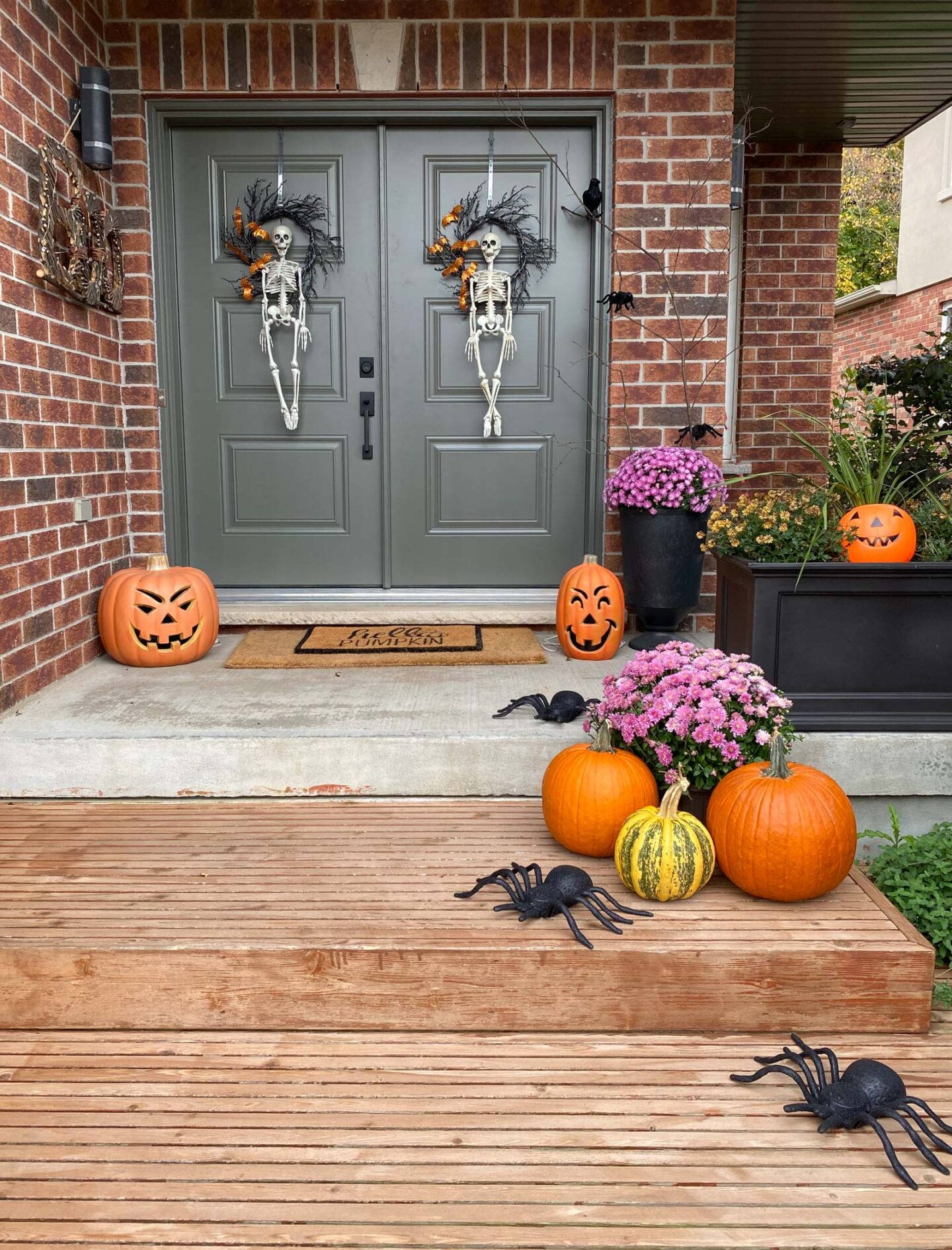 halloween front porch decor