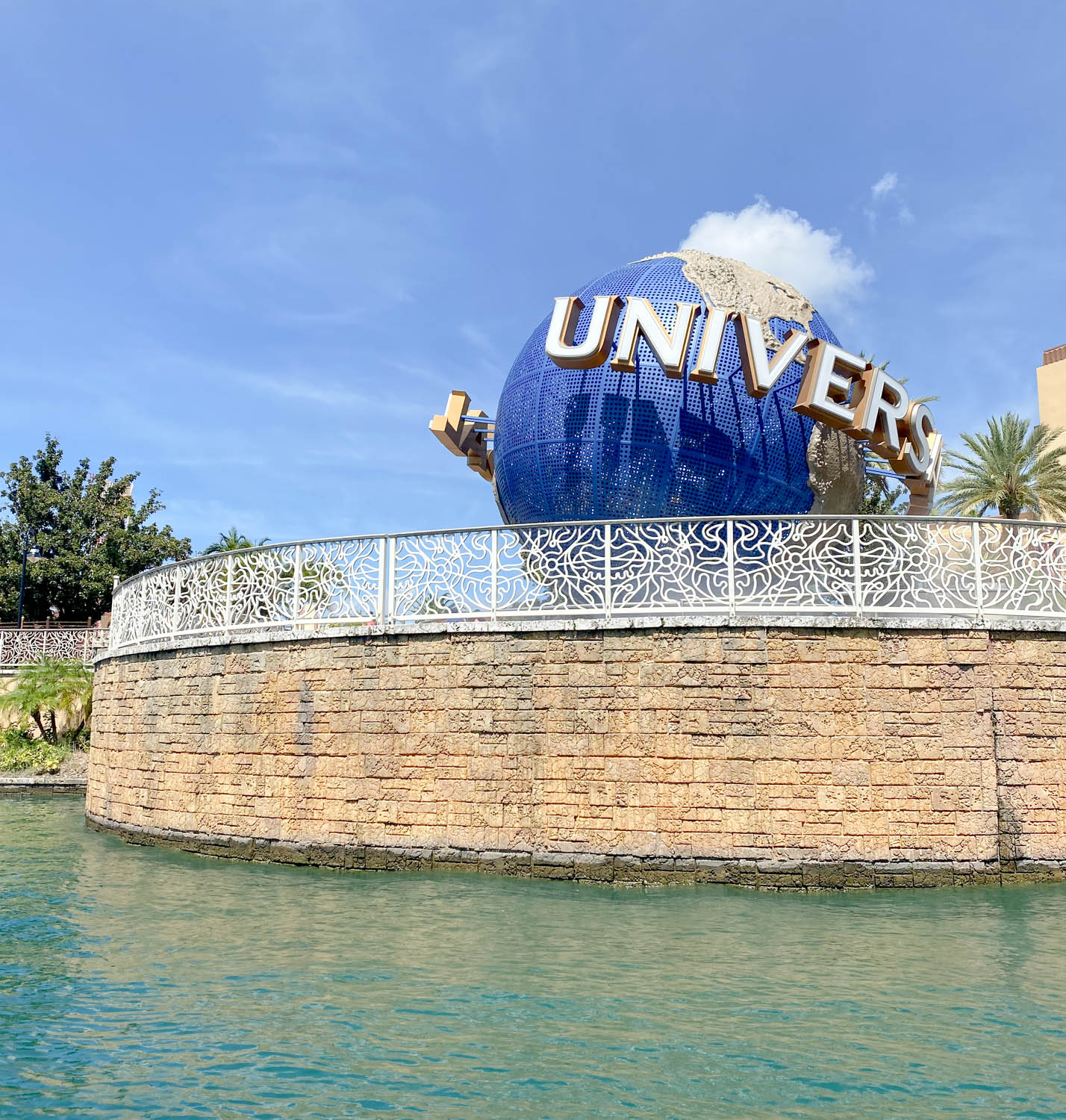 universal studios orlando sign