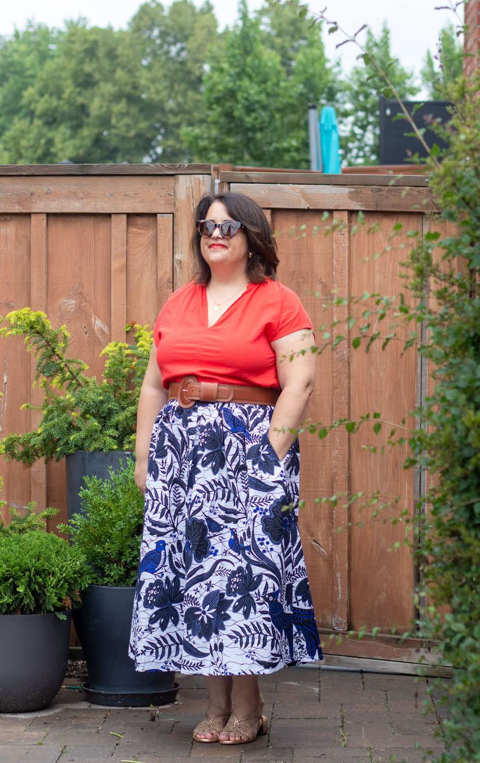 red shirt printed skirt