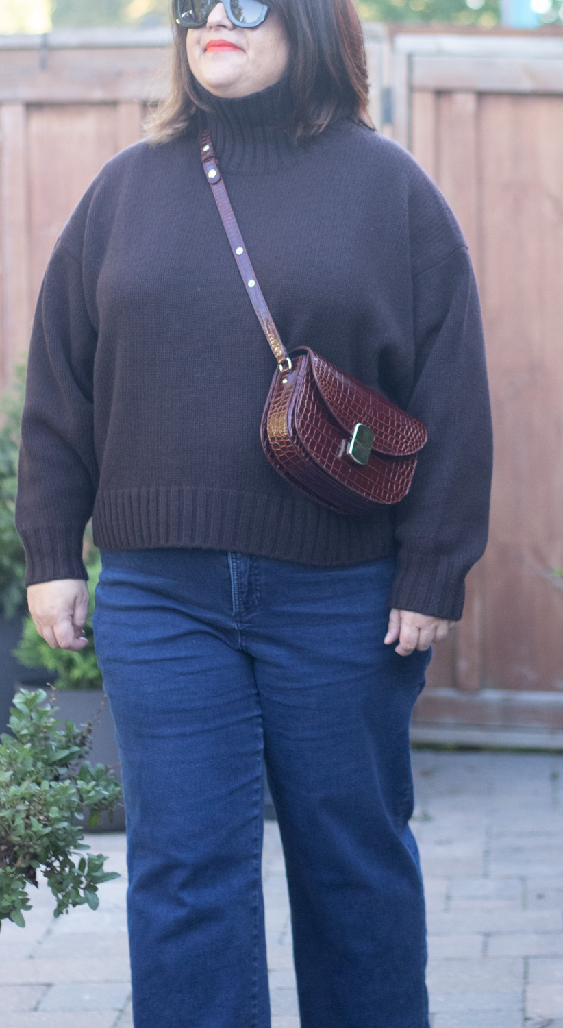 cos cashmere brown turtleneck sweater outfit