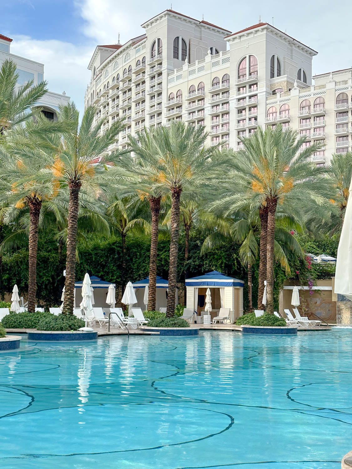 baha mar pool and cabana