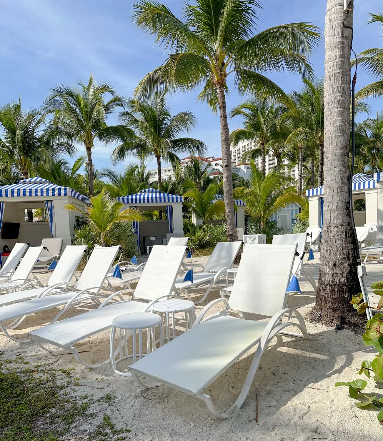 baha mar beach loungers