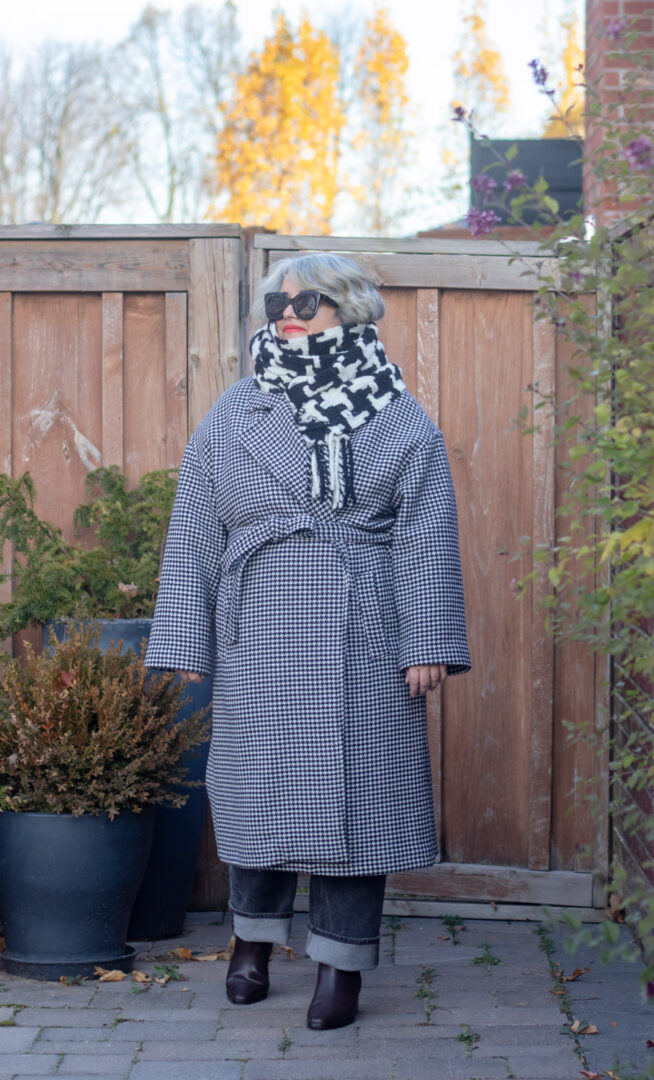 Houndstooth Laper Collar Buttoned Coat