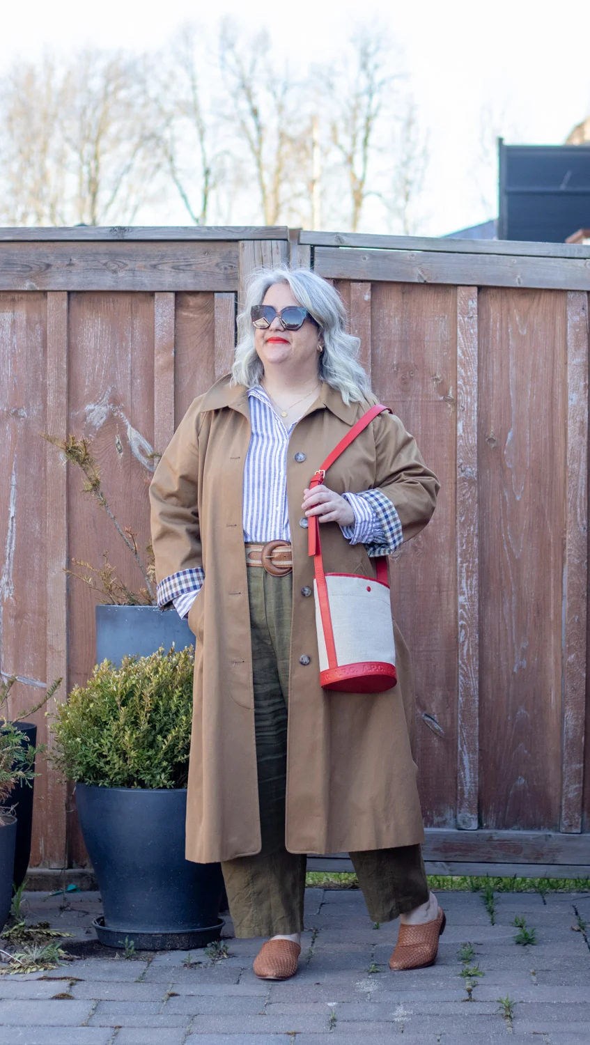 spring linen outfit with trench coat