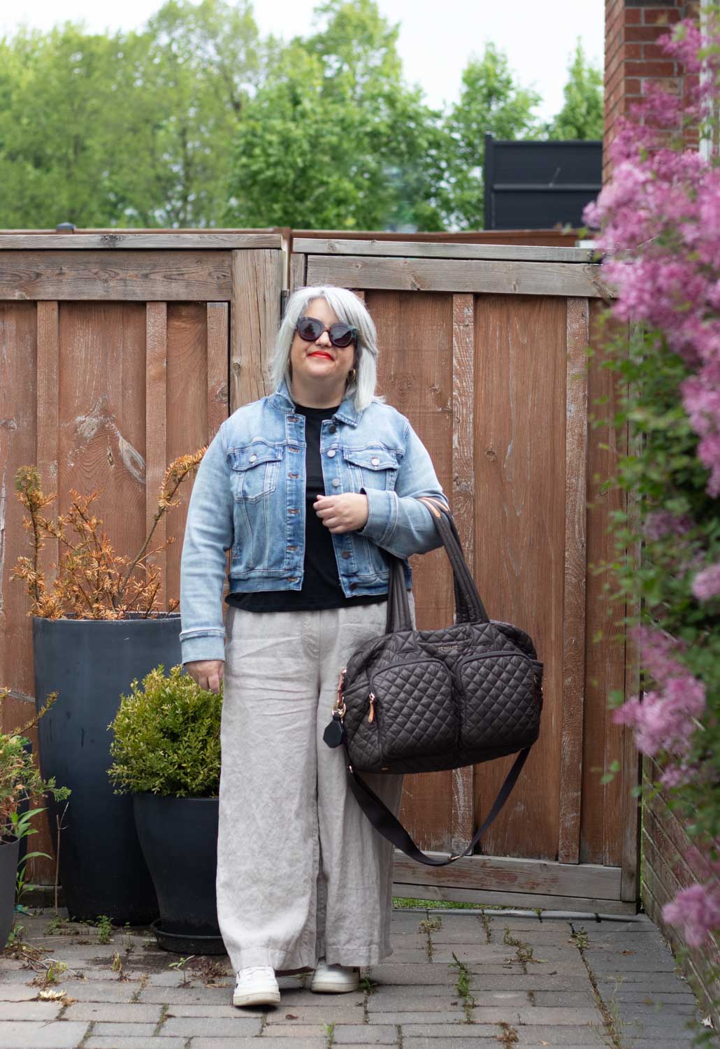 linen pants travel outfit airport