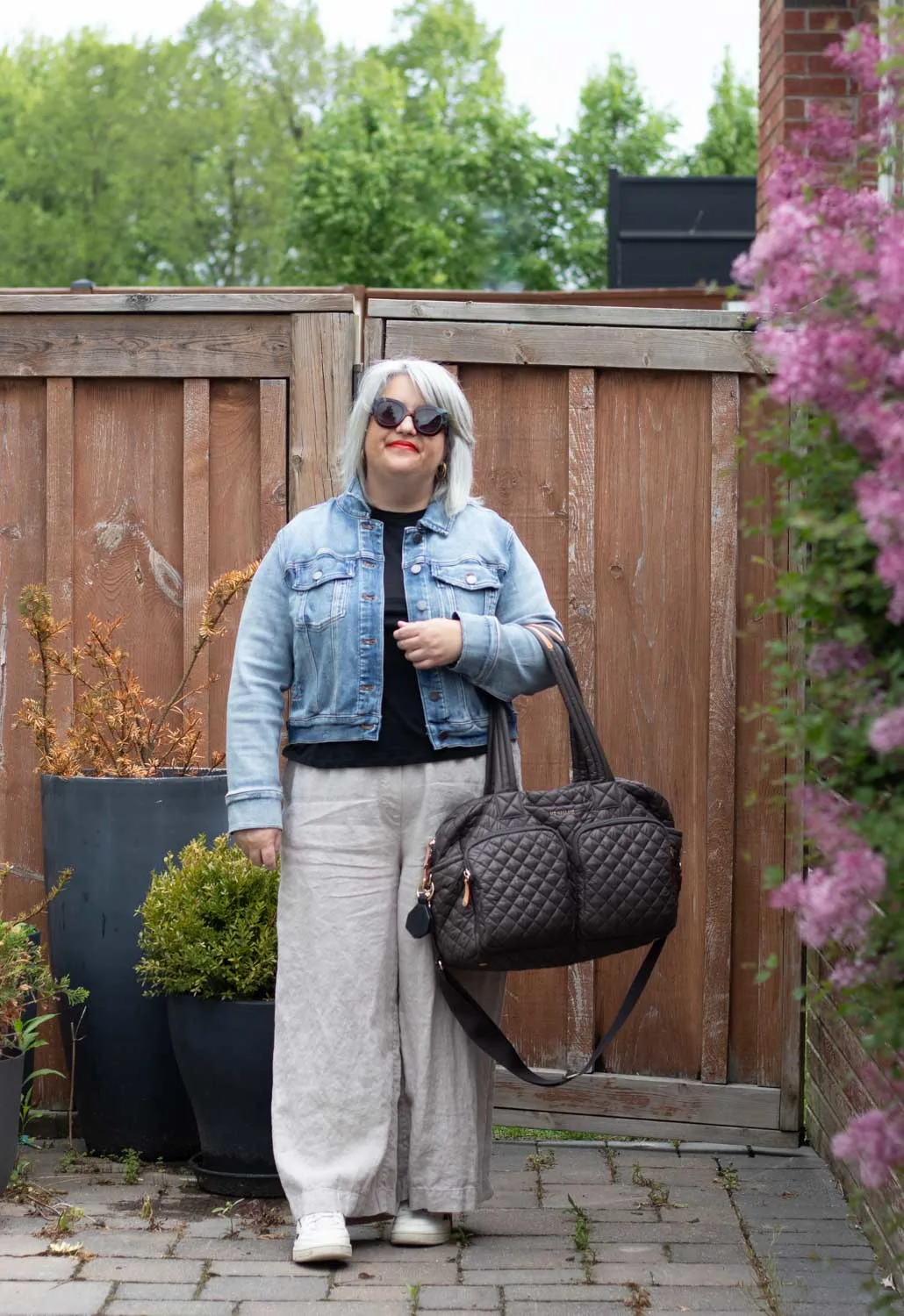 linen pants travel outfit airport