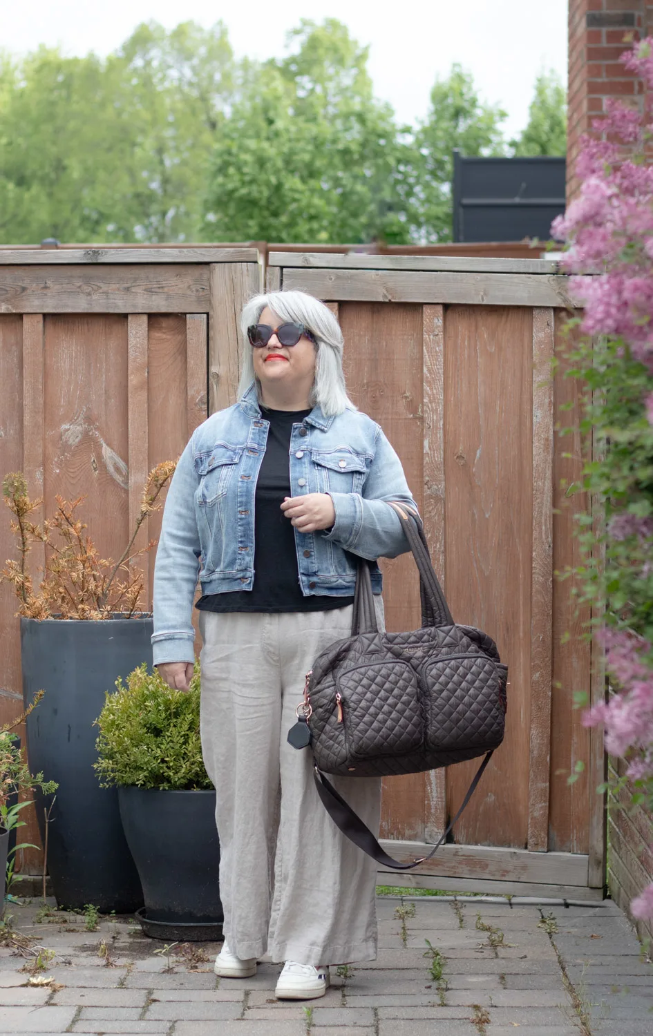 linen pants airport outfit