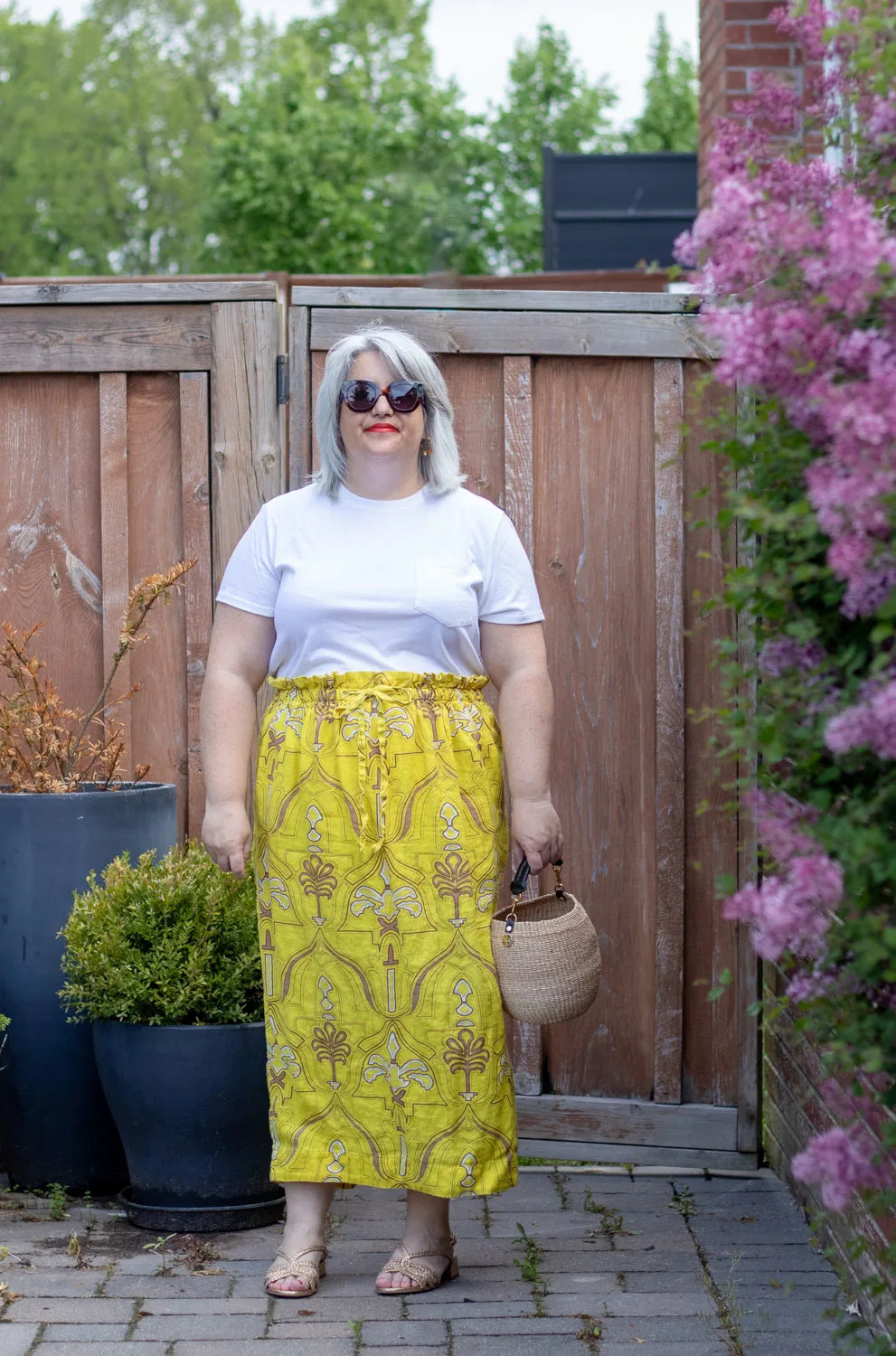 yellow linen skirt outfit