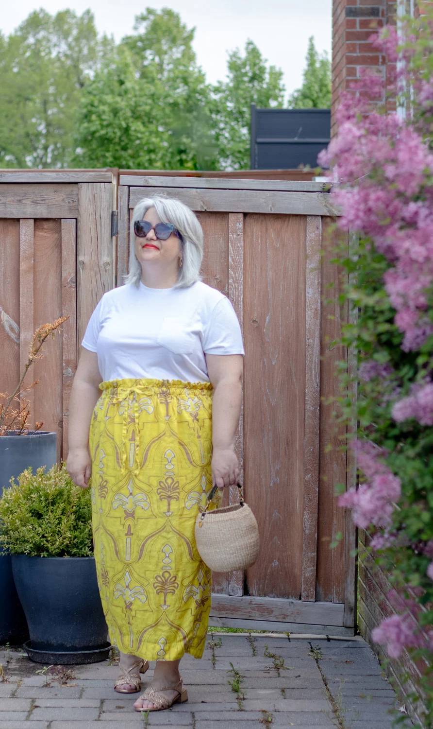 yellow linen skirt outfit