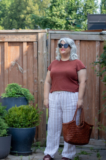 stripe linen pants, rusty brown tee
