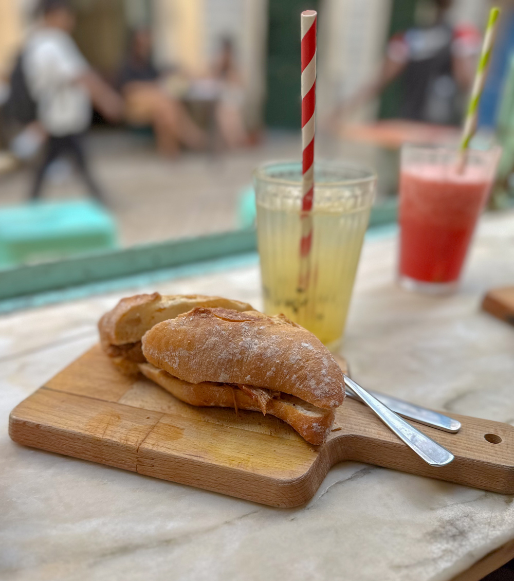 Union empanadas lisbon, where to eat in lisbon